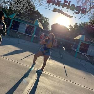 Meet your Posher, Dafne